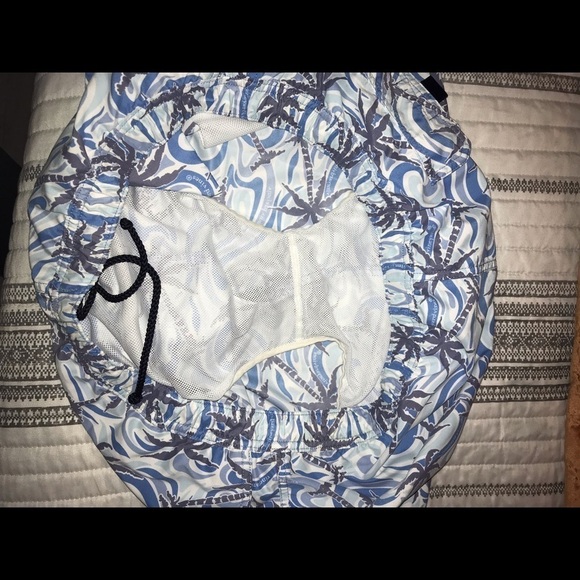 Vineyard Vines CHAPPY WAVE PALM TREE SWIM TRUNKS IN JAKE BLUE Size XL - Picture 5 of 10